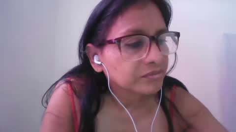 Ester online show from January 30, 2:25 pm