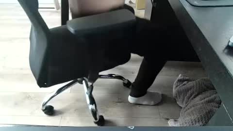 titsthebest online show from March 12, 7:25 am