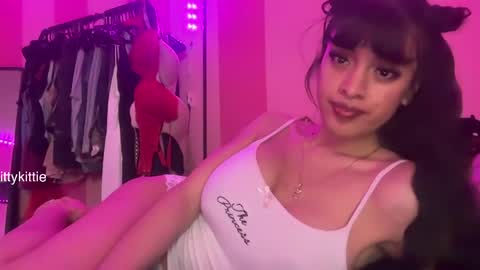 Snapshot of tittykittie chatting on May 14, 8:59 pm HOTTIE4U online show from May 14, 8:59 pm