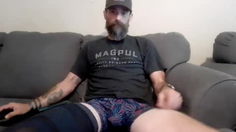 Snapshot of tj_the_man chatting on July 1, 3:45 pm TJ online show from July 1, 3:45 pm