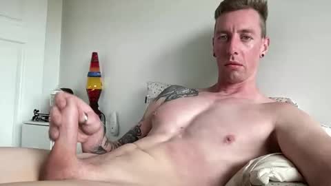 Snapshot of tjblizzard94 chatting on October 21, 12:22 am FitAus94 online show from October 21, 12:22 am