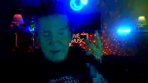 Snapshot of tkthedj chatting on November 25, 1:38 am TK online show from November 25, 1:38 am