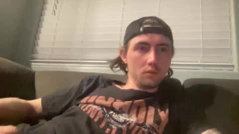 Snapshot of tlayne410 chatting on February 19, 11:38 am tlayne410 online show from February 19, 11:38 am