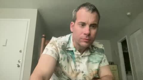 Snapshot of tleigh24 chatting on December 25, 1:10 am tleigh24 online show from December 25, 1:10 am