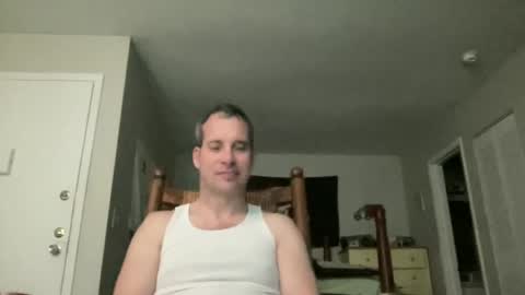 Snapshot of tleigh24 chatting on December 28, 2:11 am tleigh24 online show from December 28, 2:11 am