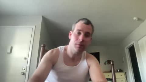 Snapshot of tleigh24 chatting on January 1, 2:52 pm tleigh24 online show from January 1, 2:52 pm