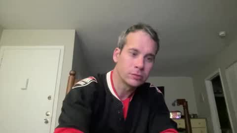 Snapshot of tleigh24 chatting on March 9, 2:39 am tleigh24 online show from March 9, 2:39 am