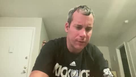 Snapshot of tleigh24 chatting on December 14, 1:55 am tleigh24 online show from December 14, 1:55 am