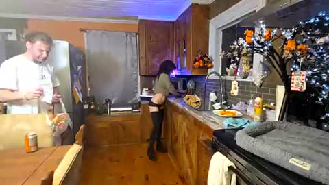 tnt_tinyntroubble online show from July 4, 3:13 am