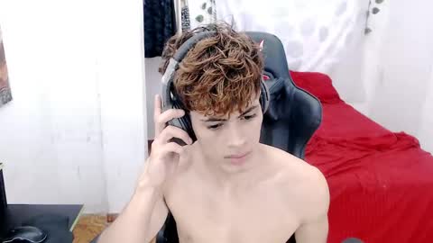 Snapshot of toadboys chatting on June 8, 11:43 am David online show from June 8, 11:43 am