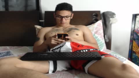 Snapshot of tobicraig chatting on February 3, 10:48 pm Andres Independent Model online show from February 3, 10:48 pm