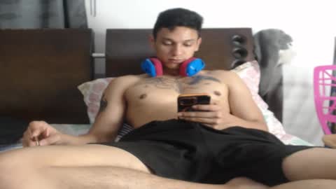 Snapshot of tobicraig chatting on February 18, 4:30 am Andres Independent Model online show from February 18, 4:30 am