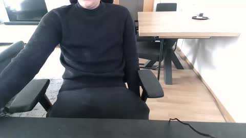 Snapshot of tobisk chatting on November 1, 7:32 am tobisk online show from November 1, 7:32 am