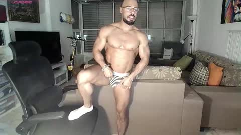 Snapshot of todd_dantes chatting on November 7, 7:03 pm Todd online show from November 7, 7:03 pm