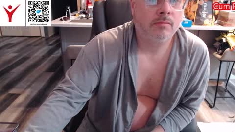 Todd Bator online show from February 11, 2:33 pm