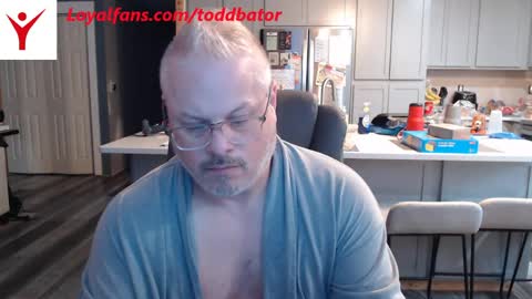 Snapshot of toddbator chatting on May 24, 12:54 pm Todd Bator online show from May 24, 12:54 pm