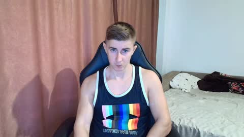 Snapshot of todhorny987 chatting on January 15, 10:38 am todhorny987 online show from January 15, 10:38 am