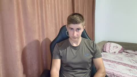 Snapshot of todhorny987 chatting on February 20, 6:28 am todhorny987 online show from February 20, 6:28 am