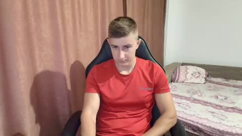 Snapshot of todhorny987 chatting on February 24, 6:27 am todhorny987 online show from February 24, 6:27 am