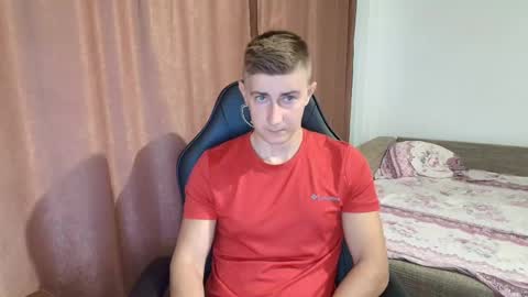 Snapshot of todhorny987 chatting on February 25, 5:41 am todhorny987 online show from February 25, 5:41 am