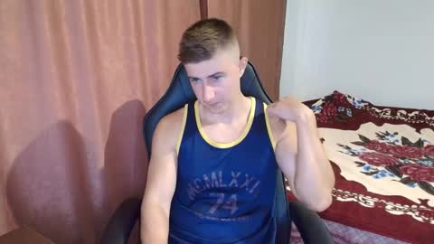 Snapshot of todhorny987 chatting on March 12, 5:57 am todhorny987 online show from March 12, 5:57 am