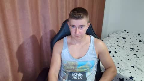 Snapshot of todhorny987 chatting on February 5, 5:01 am todhorny987 online show from February 5, 5:01 am