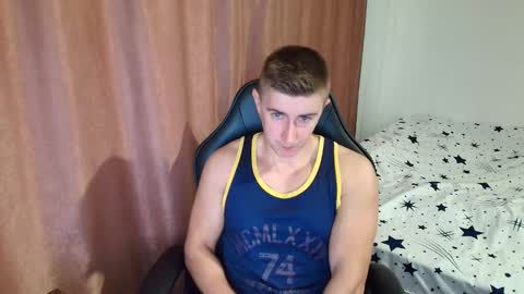 Snapshot of todhorny987 chatting on February 11, 4:50 am todhorny987 online show from February 11, 4:50 am