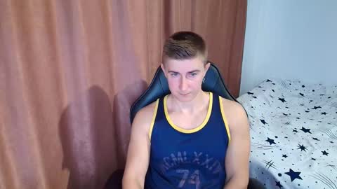 Snapshot of todhorny987 chatting on February 19, 5:36 am todhorny987 online show from February 19, 5:36 am