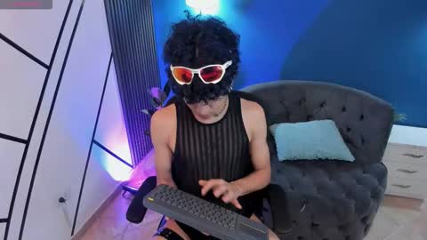 Snapshot of todoroki_g chatting on November 17, 12:00 pm todoroki_g online show from November 17, 12:00 pm