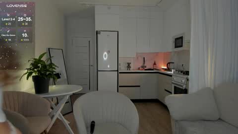 Liza online show from April 4, 4:15 pm