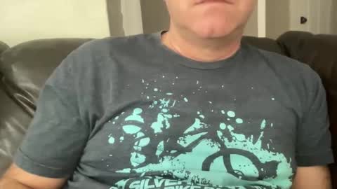 Joshua1983 online show from December 31, 9:39 pm