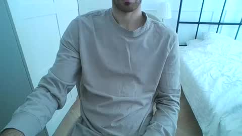 Snapshot of toja112 chatting on February 5, 10:08 am Martin online show from February 5, 10:08 am