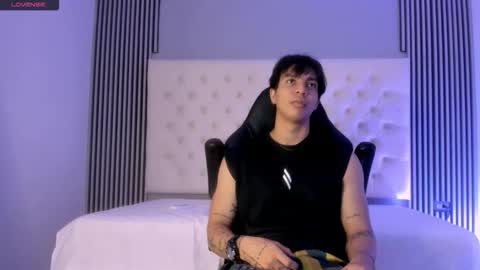 toji lee online show from December 3, 4:09 am