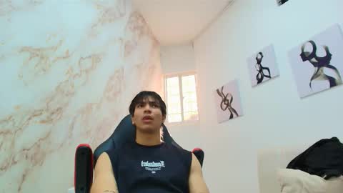 toji lee online show from December 15, 8:24 pm