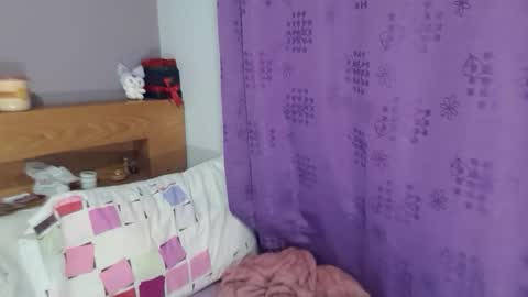 Snapshot of tokiio_petiit chatting on April 8, 7:19 am Tokio online show from April 8, 7:19 am