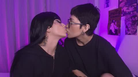 Snapshot of tokyo_blues chatting on December 19, 7:59 am Halsey Sofii online show from December 19, 7:59 am