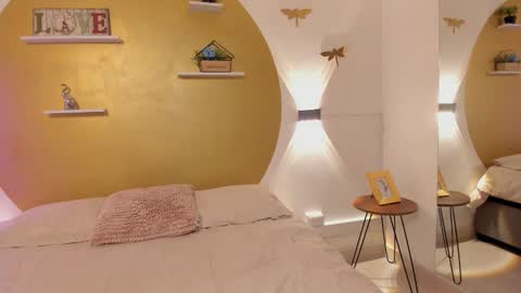 Tokyo  online show from November 21, 4:33 am