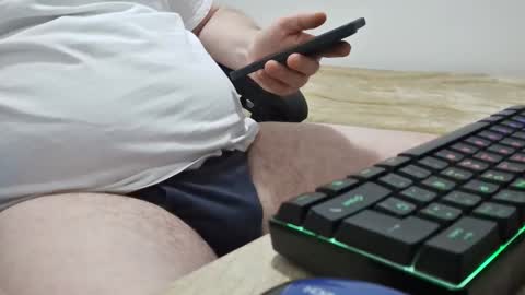 Snapshot of toloneo1 chatting on June 1, 12:34 am toloneo1 online show from June 1, 12:34 am