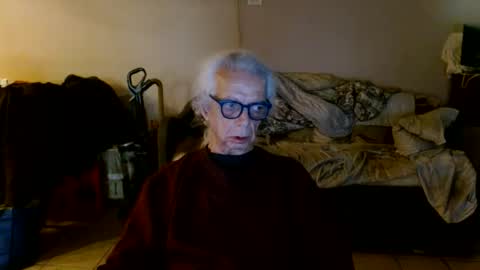 tom112292014 online show from May 14, 6:47 pm