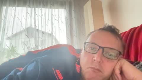 Snapshot of tom6644 chatting on December 21, 2:15 pm Tom online show from December 21, 2:15 pm