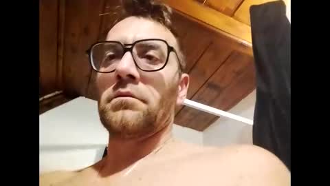 tom8312 online show from December 2, 6:03 pm