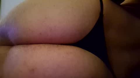 tom873828 online show from October 26, 9:53 pm