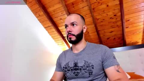   online show from October 4, 12:58 pm