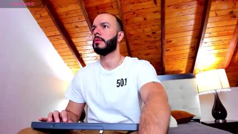   online show from November 1, 1:02 pm