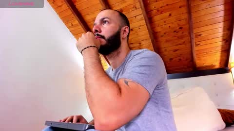   online show from November 17, 12:55 pm