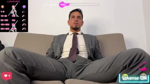 Snapshot of tom_blunt96 chatting on May 30, 12:02 pm TOM online show from May 30, 12:02 pm