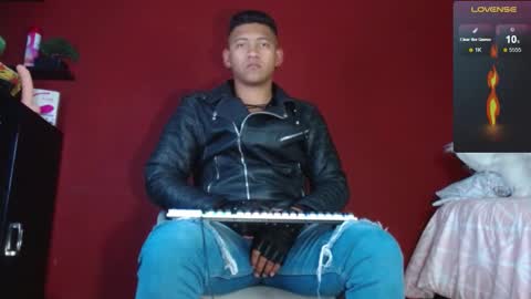 Tom online show from February 21, 11:32 pm