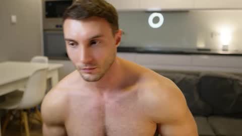 Tom online show from November 17, 6:24 pm