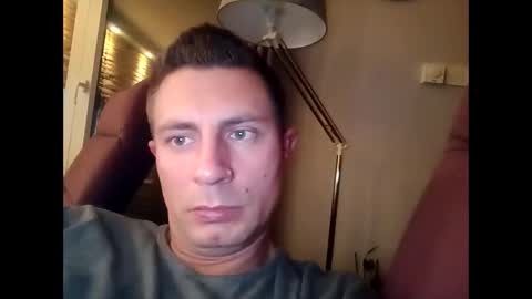 Snapshot of tom_horny84 chatting on December 2, 10:45 pm tom_horny84 online show from December 2, 10:45 pm