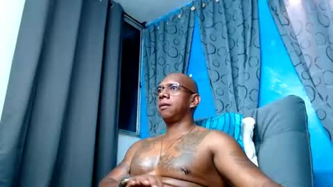 Snapshot of tom_miller chatting on July 2, 3:23 am Tom Miller online show from July 2, 3:23 am